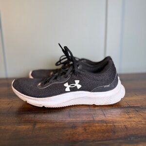 Under Armour Black and White Athletic Shoes‎ women’s size 7.5